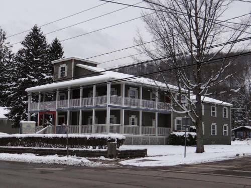 Edelweiss Ski Lodge