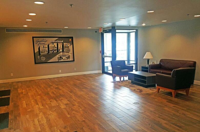 Hotel Howard Johnson Inn Cleveland Airport
