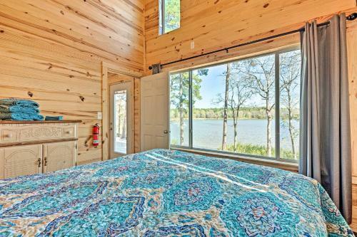 Crockett Lakeside Hideaway With Deck - 12 Mi To Town