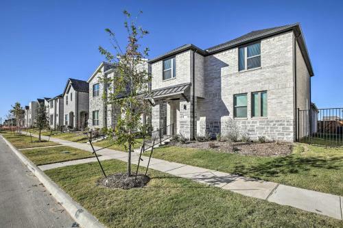 Modern Frisco Hideout With Patio And Game Room!