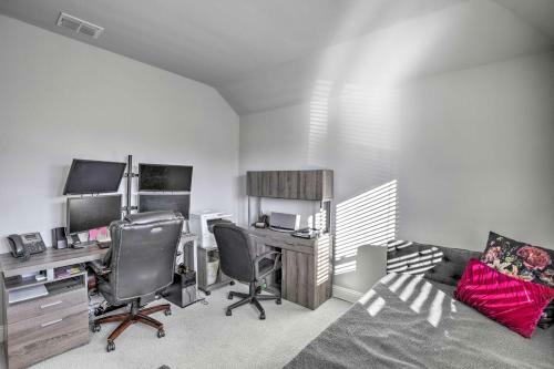 Modern Frisco Hideout With Patio And Game Room!