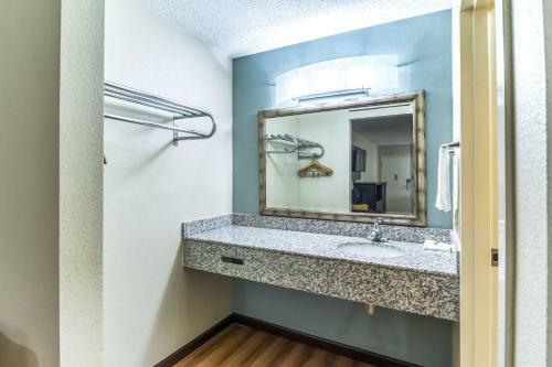 Motel 6 Kenly