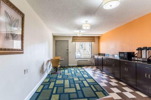 Motel 6 Kenly