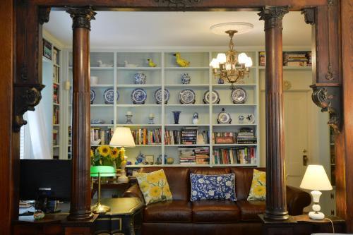 Quintessentials Bed And Breakfast And Spa