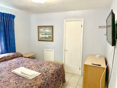 White Caps Motel