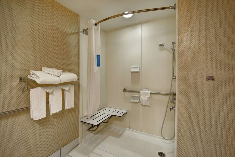 Hotel Comfort Inn & Suites Mt. Holly - Westampton