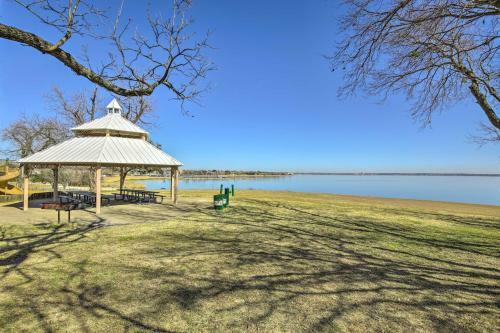 Garland Lake House With Yard And Private Pool!