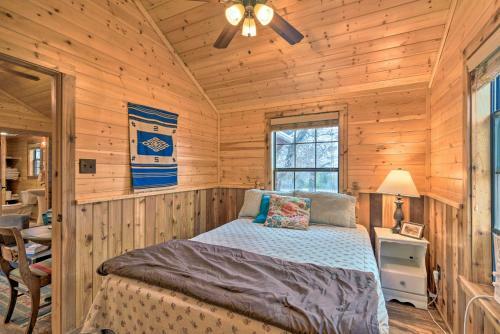 Cozy Valley View Cabin About 6 Mi To Glen Rose!