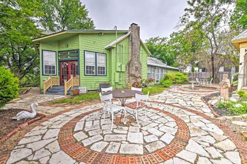 The Lilly House Historic Glen Rose Getaway!