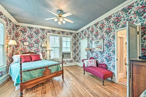The Lilly House Historic Glen Rose Getaway!