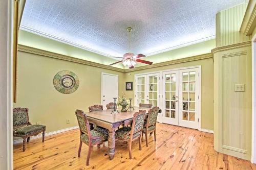 The Lilly House Historic Glen Rose Getaway!
