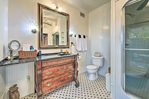 The Lilly House Historic Glen Rose Getaway!