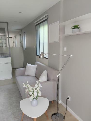 Apartamento Charmant Studio Sur Cour � Saint-rambert Lyon 9e