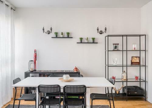 Superbe Apart 2 Chambres Lumineaux + Parking