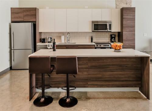 Regal Stays Corporate Apartments - Downtown Dallas