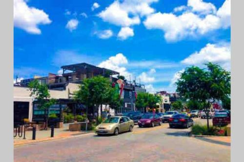 Apartamento New Modern Townhome Near Downtown Private Garage