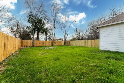 Brand New Lovely And Inviting 4 Bedroom Home