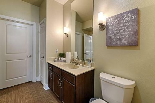 Apartamento 1 Br Dallas Suite,central Location For Activities