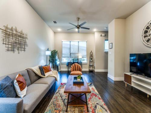 Cozysuites Uptown 3br King Beds Rooftop Deck Skyline View
