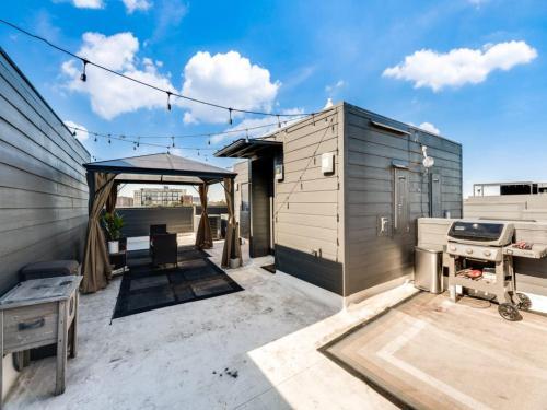Cozysuites Uptown 3br King Beds Rooftop Deck Skyline View