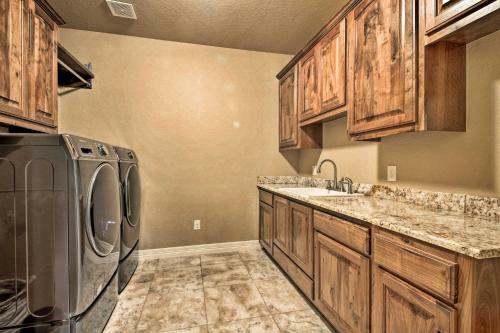 Upscale La Vernia House 30 Mi To San Antonio