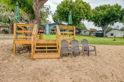 River Oaks Lookout - Unit A