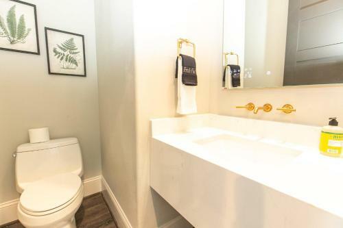 Wake And Roll Plus - The Ultimate Luxury Lake Lbj Escape