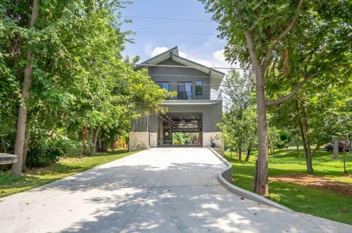 Wake And Roll Plus - The Ultimate Luxury Lake Lbj Escape