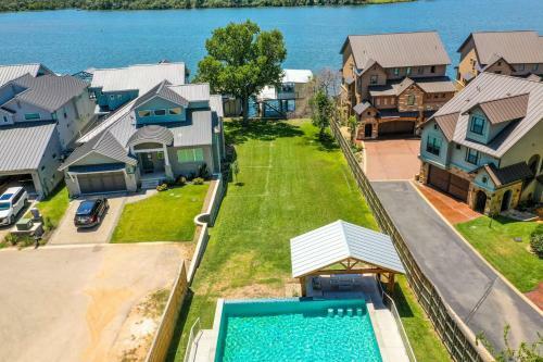 Campa Pajama Lakeside Getaway