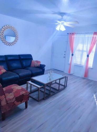 Beautiful 3/2 Apartment At An Unbeatable Price