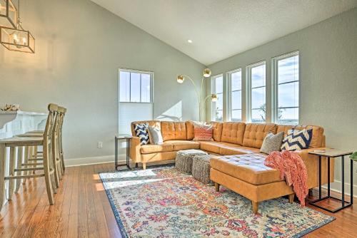 Comfy Hill Country Haven With Private Hot Tub!