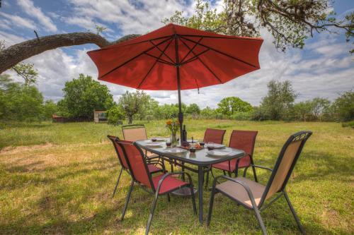 Gorgeous Home Near Wineries With Hot Tub And Fire Pit