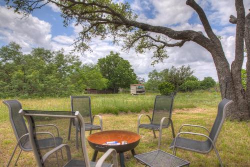 Gorgeous Home Near Wineries With Hot Tub And Fire Pit