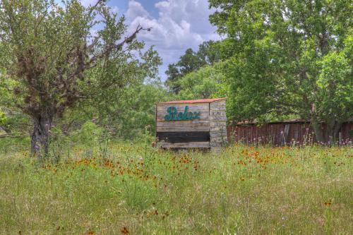 Gorgeous Home Near Wineries With Hot Tub And Fire Pit