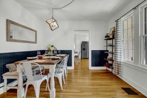 New Gorgeous Home Near Main St With Firepit And Grill