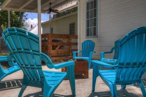 New Gorgeous Home Near Main St With Firepit And Grill