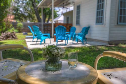 New Gorgeous Home Near Main St With Firepit And Grill