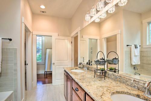 Charmed Haus Relaxing Retreat Near Downtown