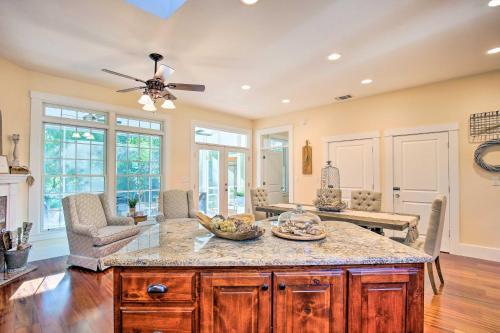 Charmed Haus Relaxing Retreat Near Downtown