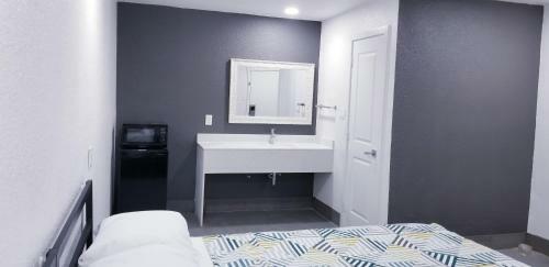 Hotel Lone Star Inn