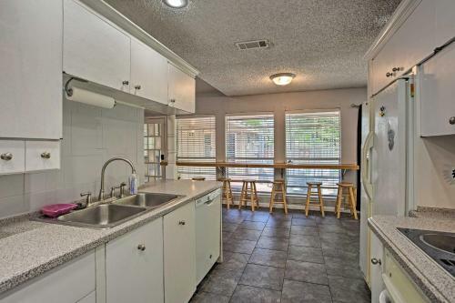 Apartamento Charming Apt - 15 Miles To Downtown Dallas!