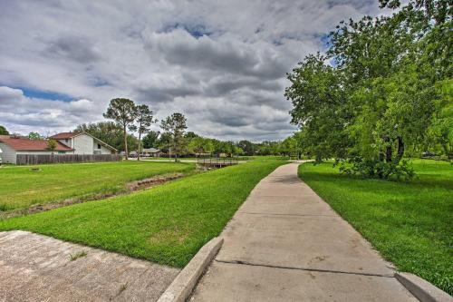 Apartamento Charming Apt - 15 Miles To Downtown Dallas!