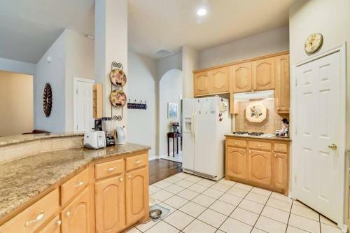 Private Pool W/full Amenities By Bld & Joe Pool Lk