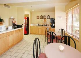 Hotel Sleep Inn & Suites Near Ft. Bragg