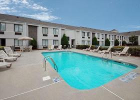 Hotel Sleep Inn & Suites Near Ft. Bragg