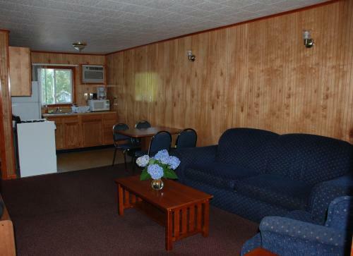Hotel Flamingo Resort On Lake George