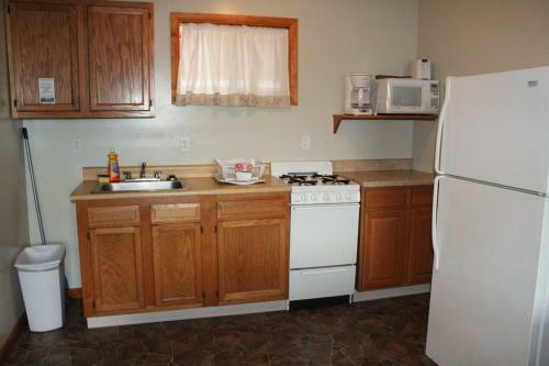 Hotel Flamingo Resort On Lake George