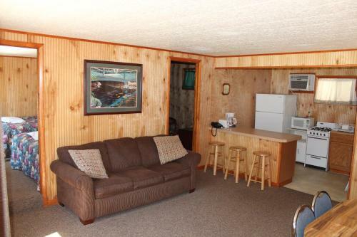 Hotel Flamingo Resort On Lake George