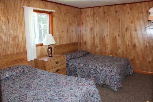 Hotel Flamingo Resort On Lake George