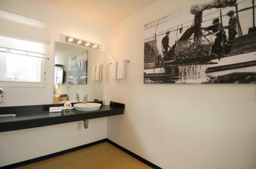 The Greenporter Hotel